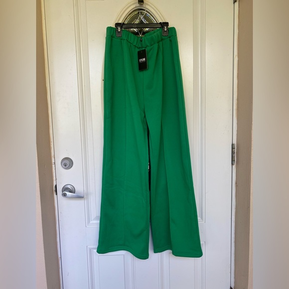 Green casual wear 💚 Large - Picture 4 of 11